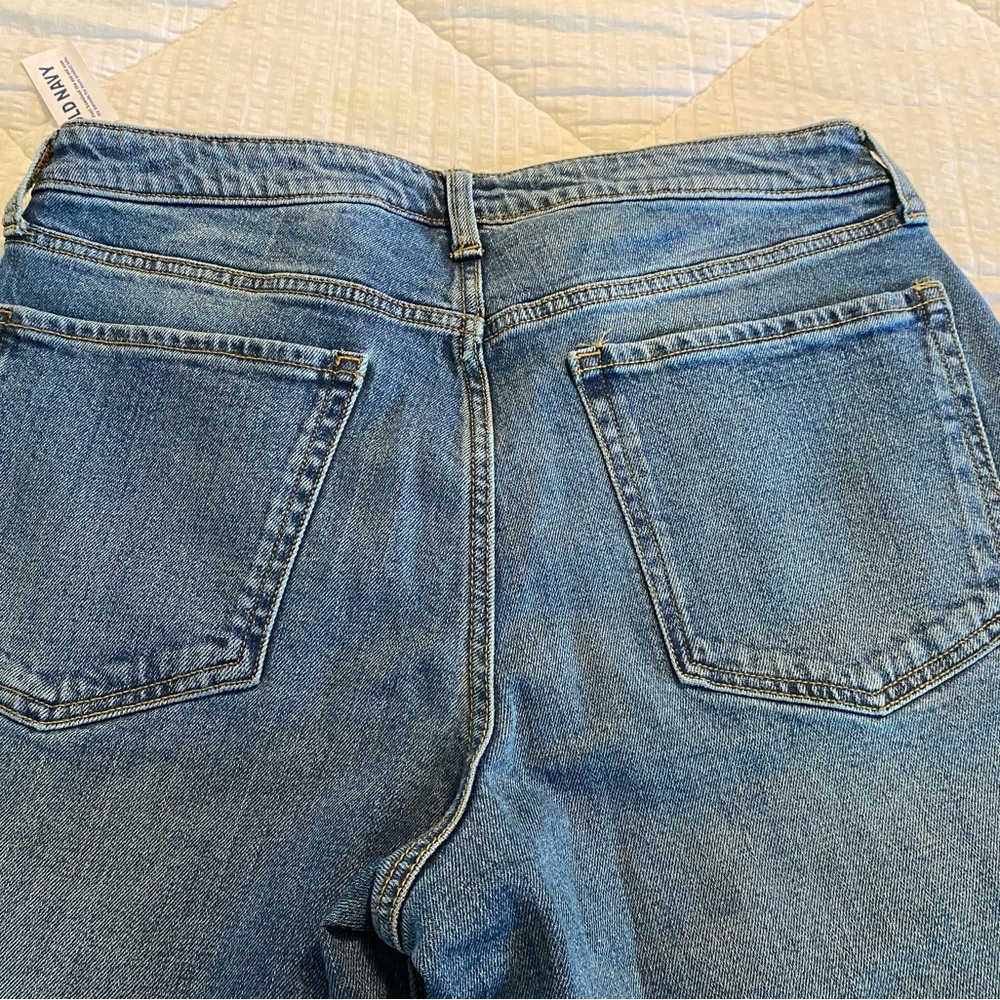 Old Navy High Rise O.G. Loose Secret Smooth Pockets - Medium Wash Jeans; Sz:12 - Picture 5 of 13